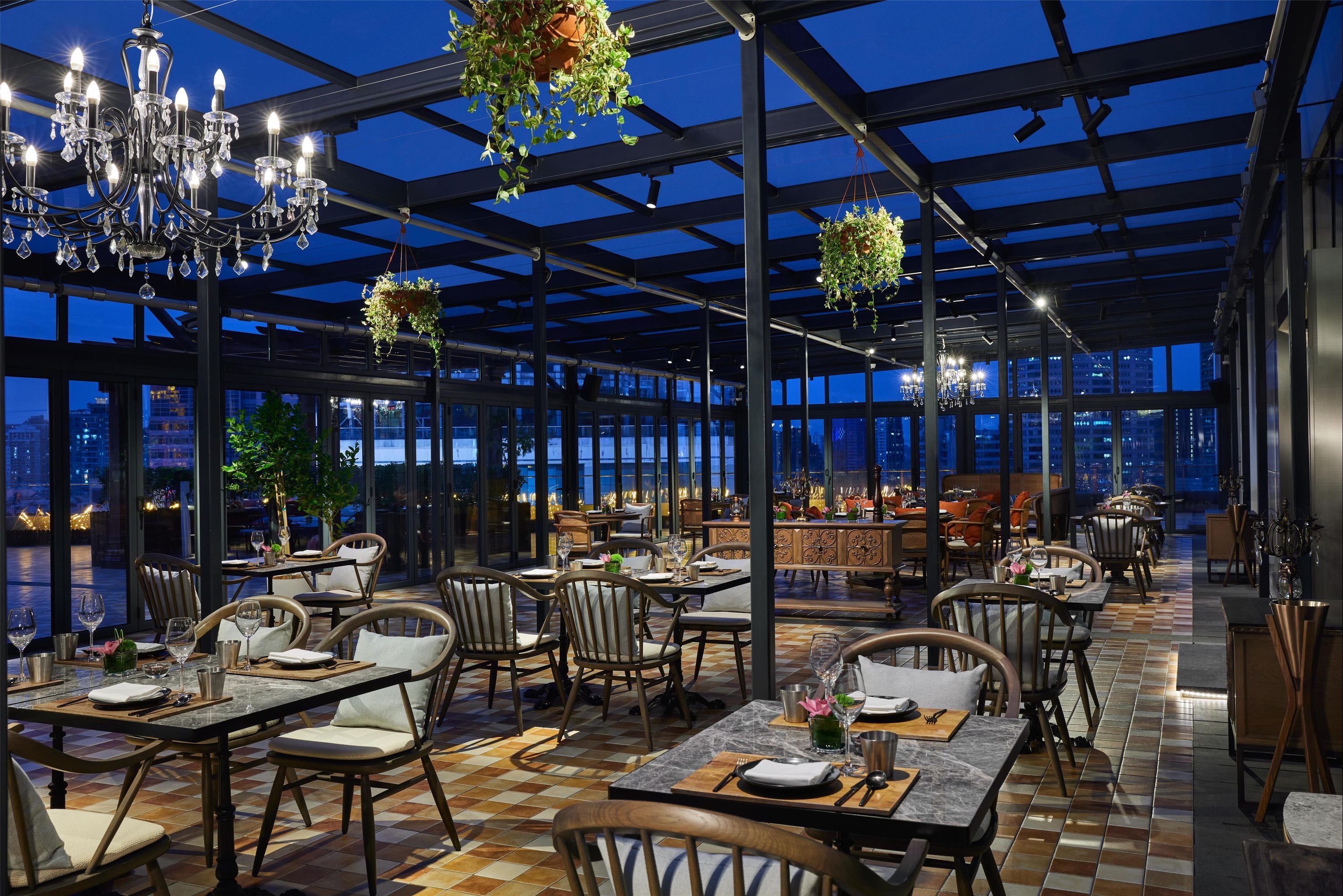 Restaurant Photo