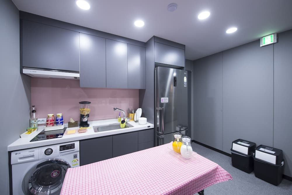 Kitchen Photo