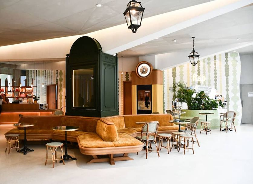 Restaurant Photo