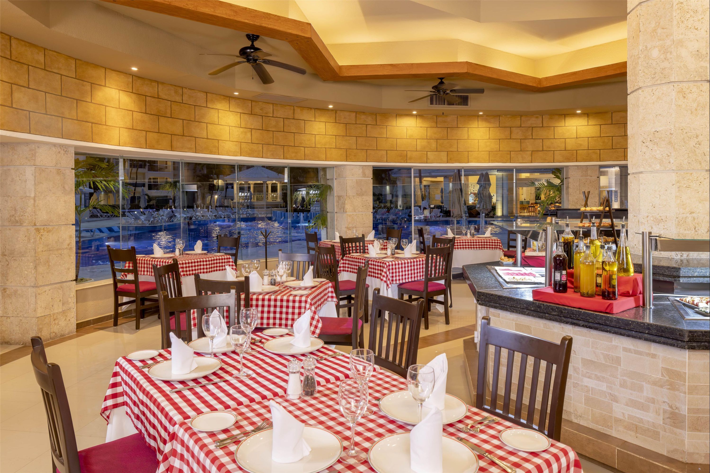 Restaurant Photo