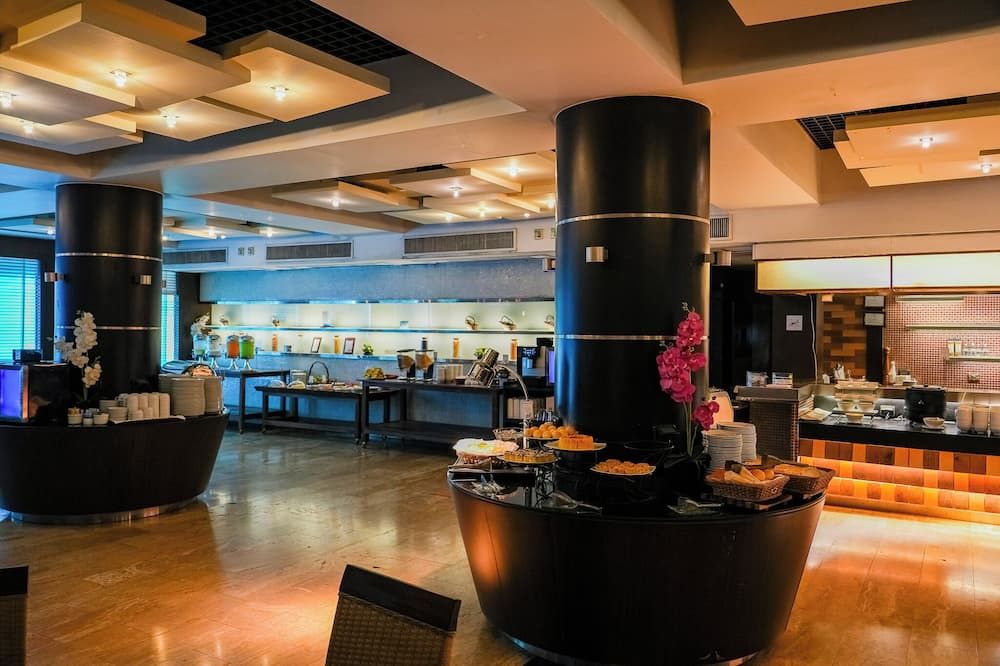 Buffet Photo