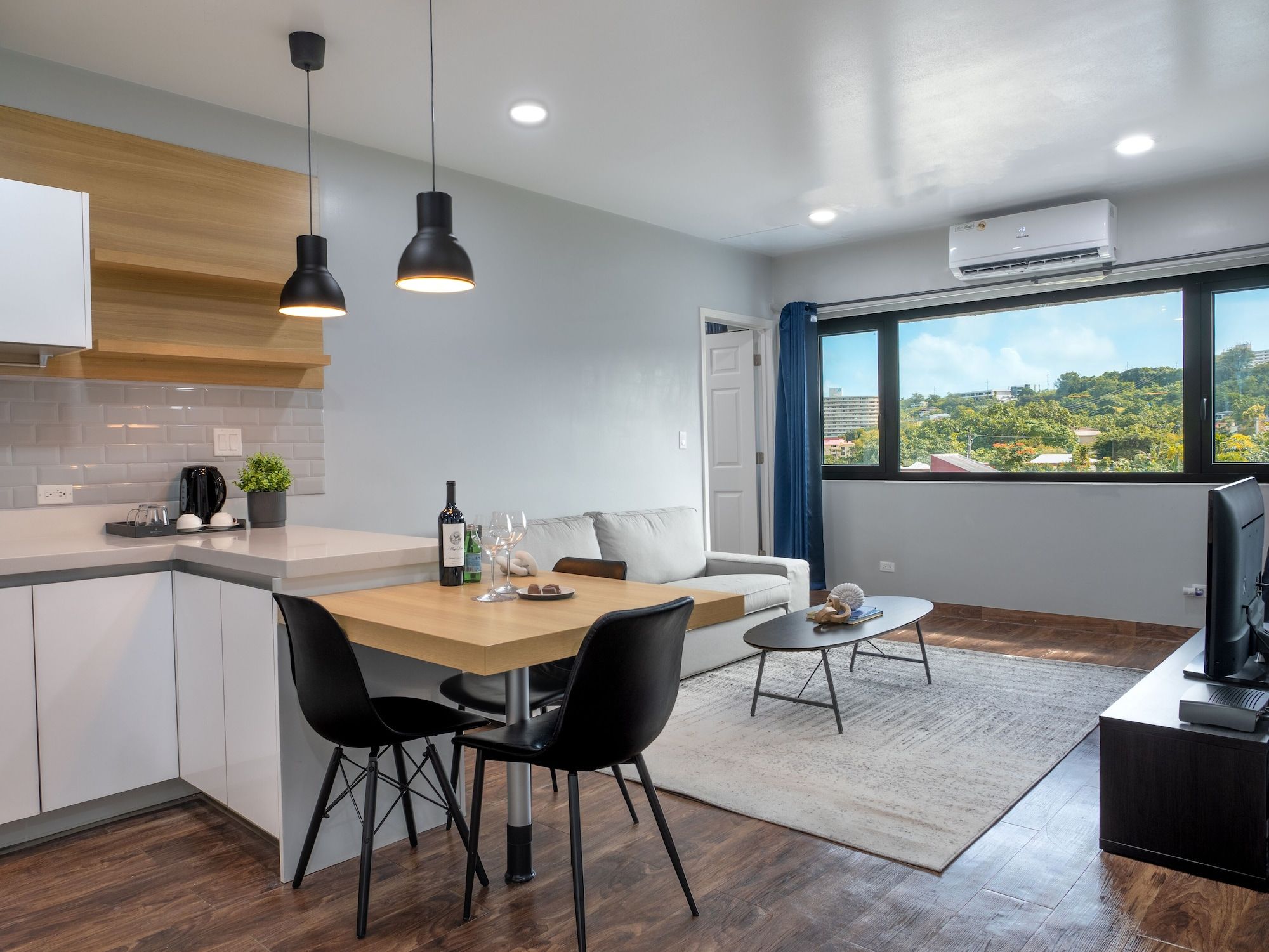 Dining room Photo