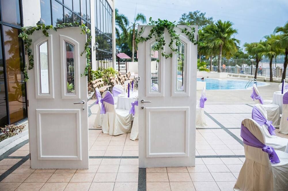 Banquet hall