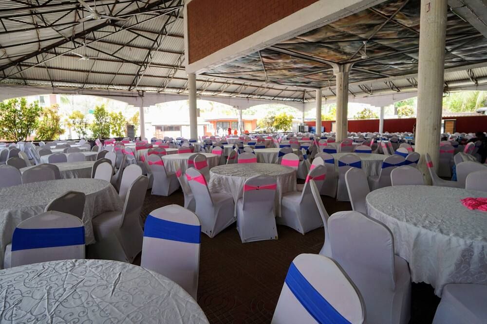 Banquet hall