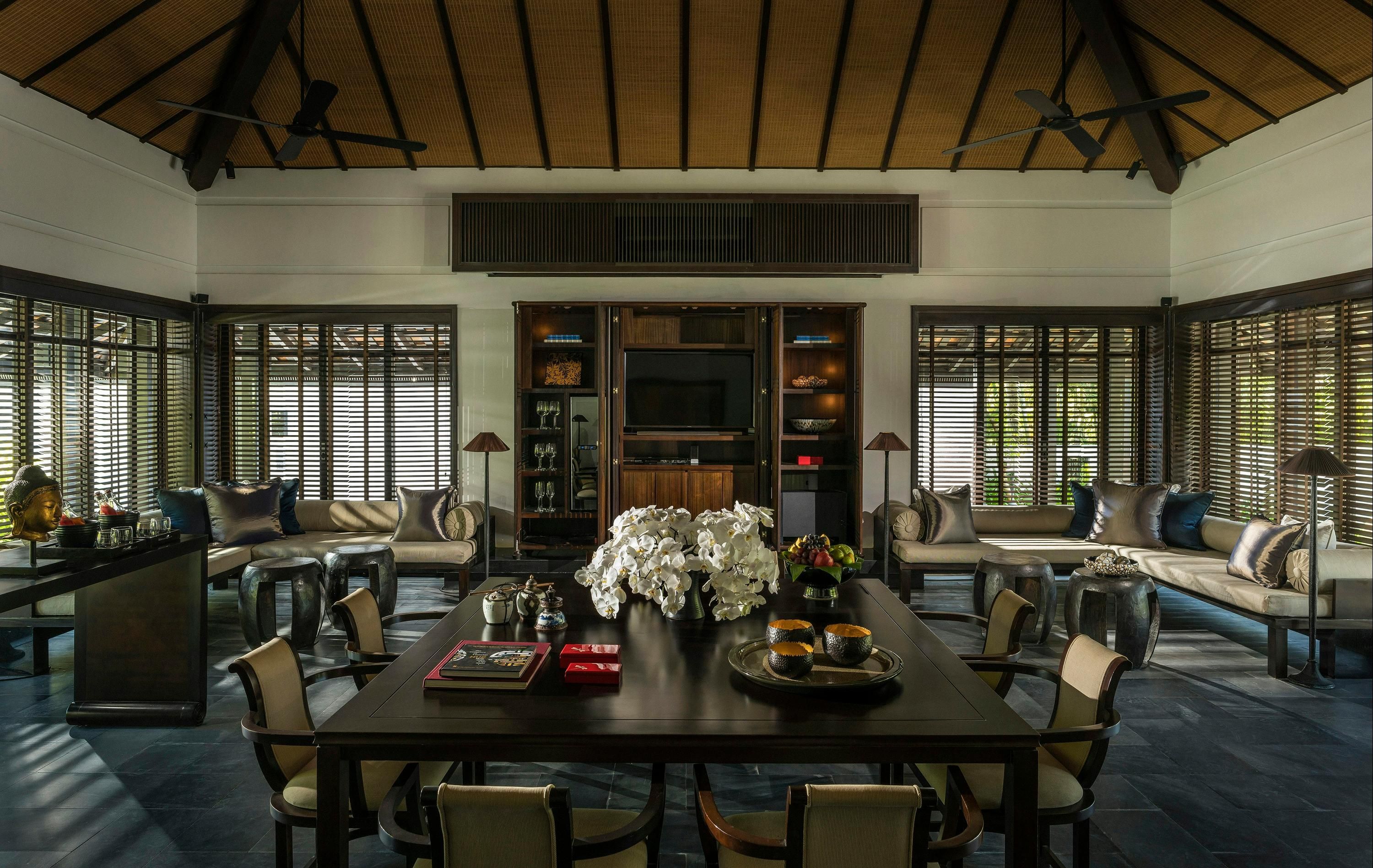 Dining room Photo