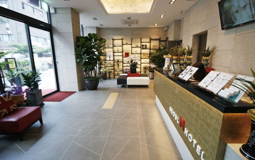 Front desk Photo