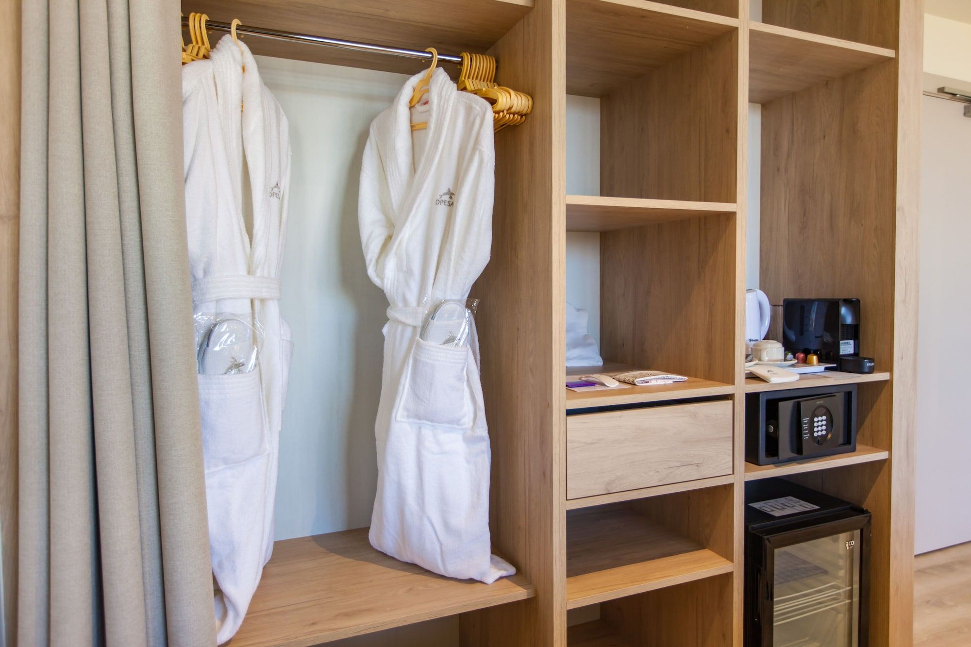 Room amenity