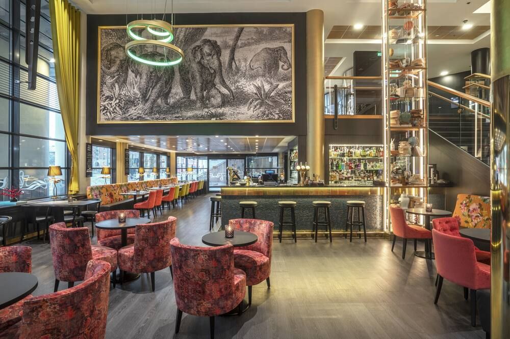 Bar Photo