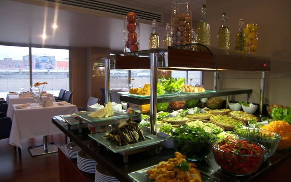 Buffet Photo