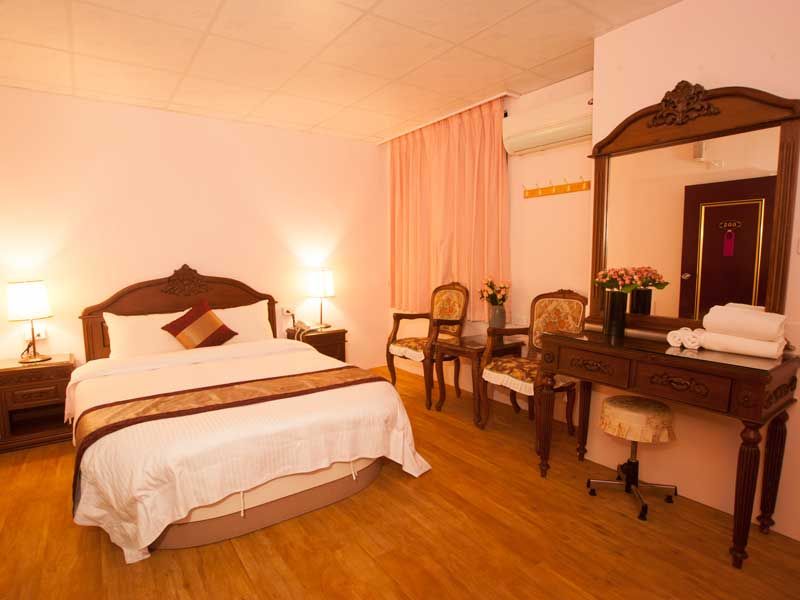 Bedroom