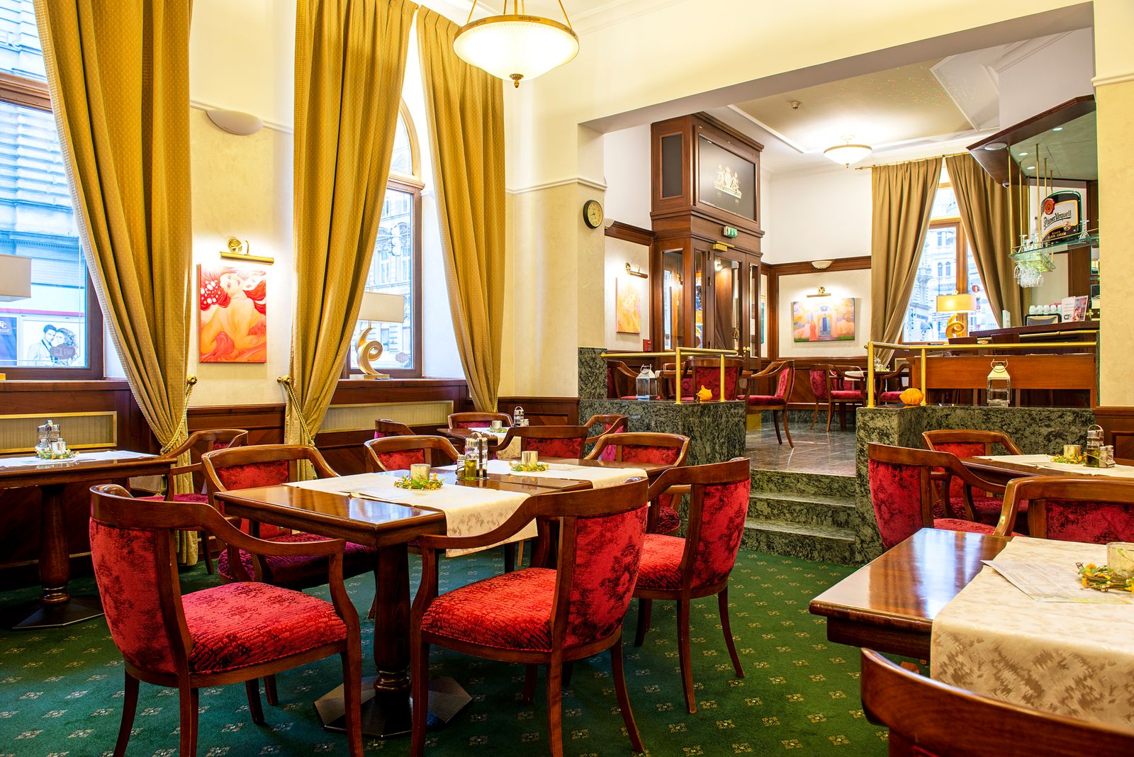 Restaurant Photo