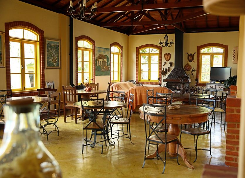 Dining room Photo