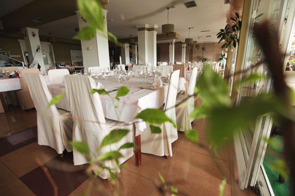 Banquet hall