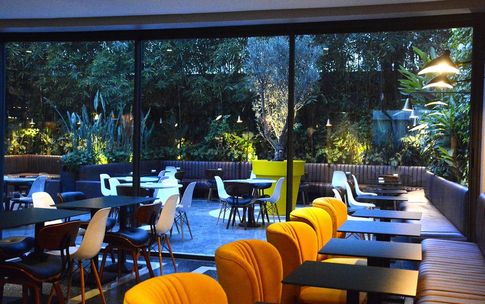 Restaurant Photo
