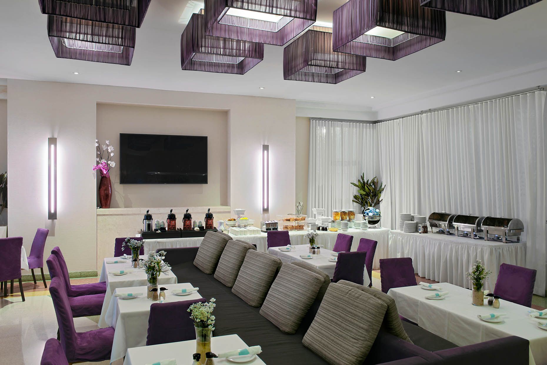 Banquet hall