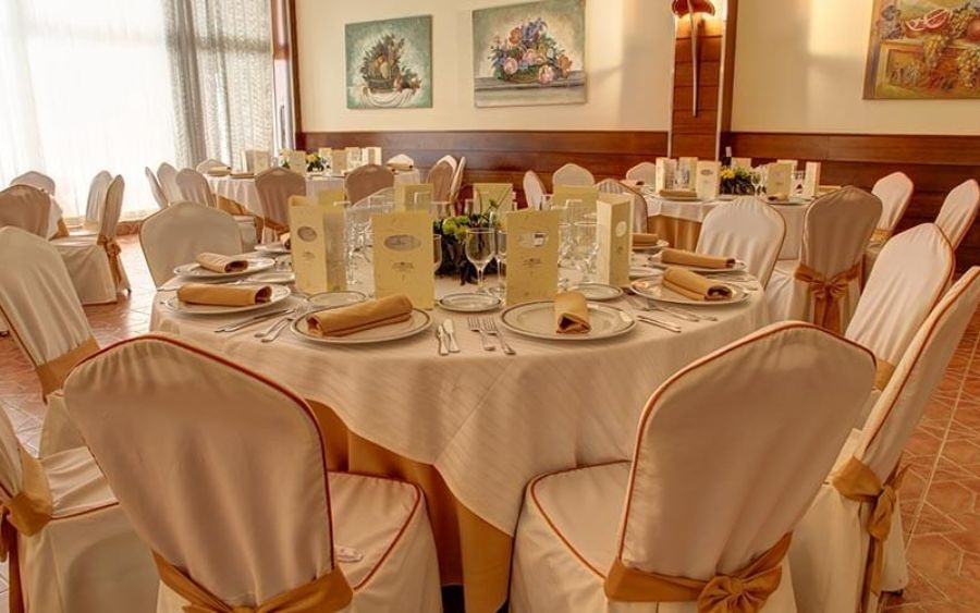 Banquet hall