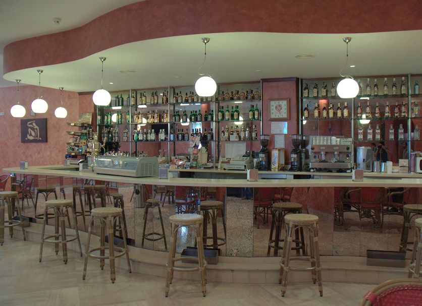 Bar Photo