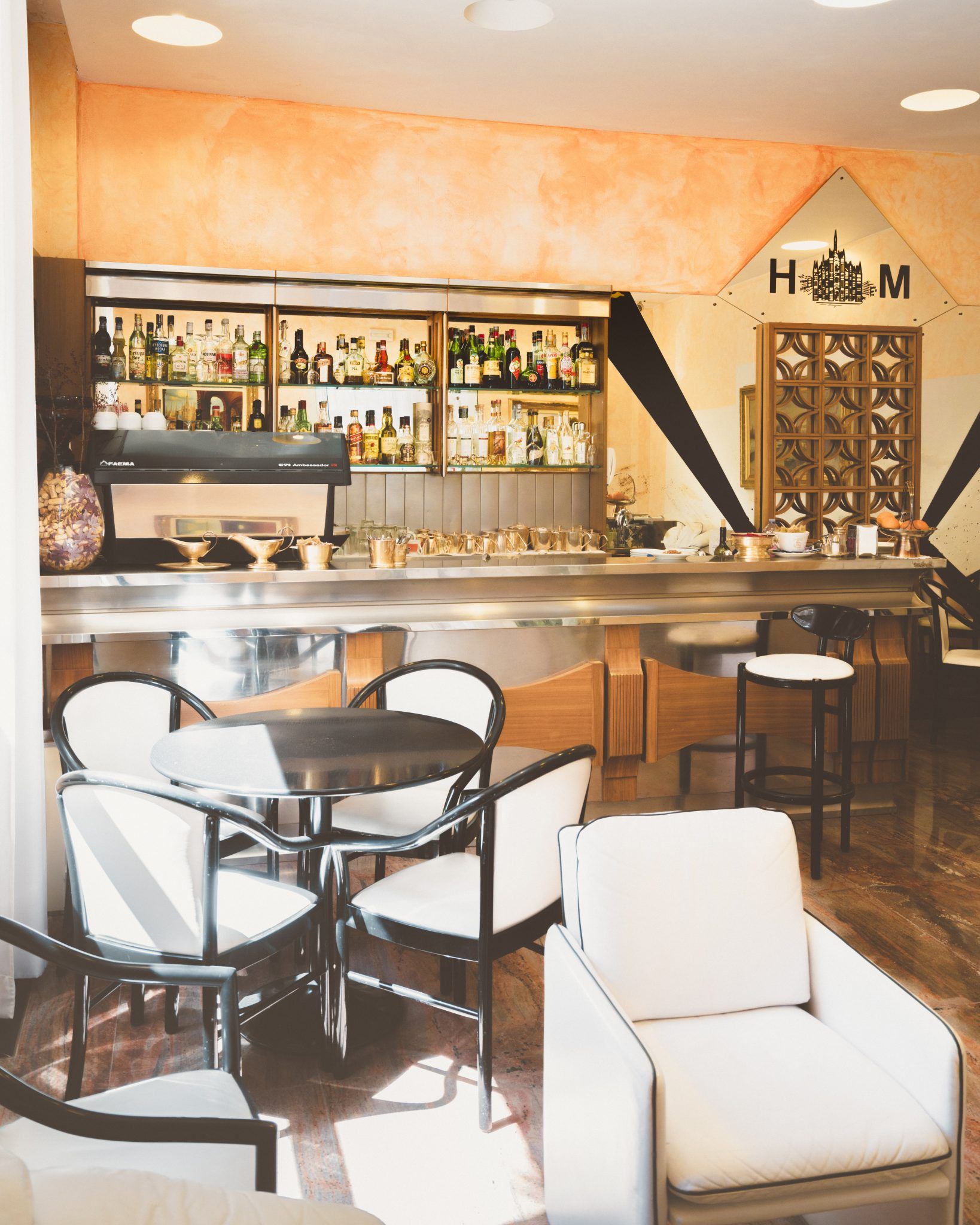 Bar Photo