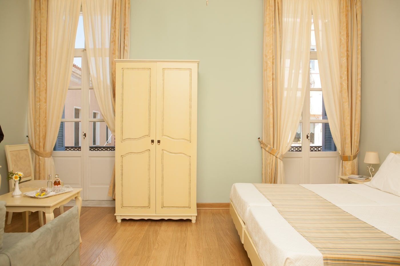 Room amenity