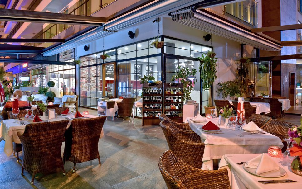 Restaurant Photo