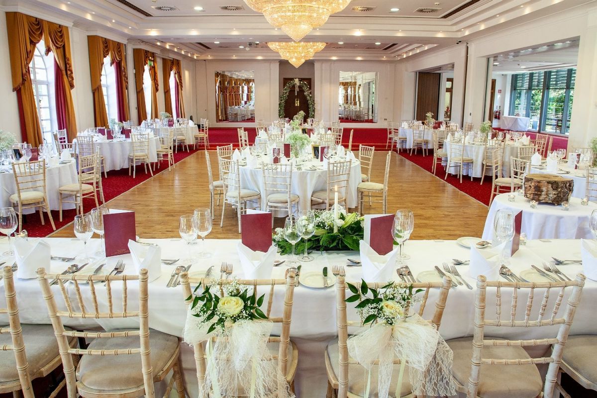 Banquet hall