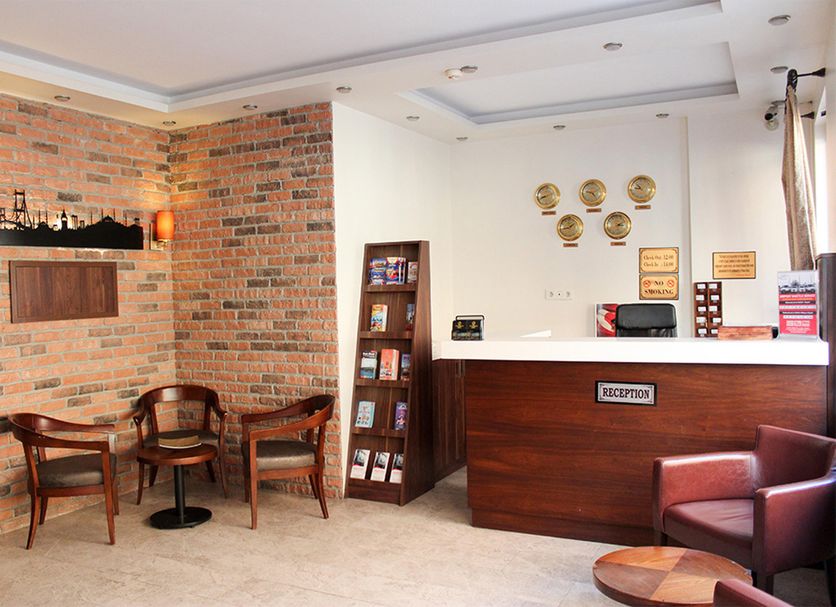 Front desk Photo