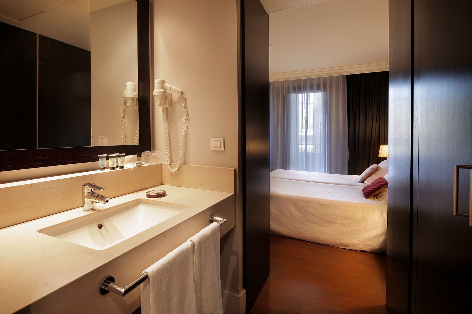 Room amenity