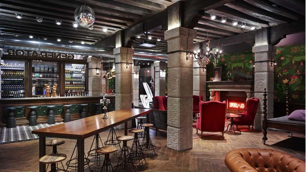 Bar Photo